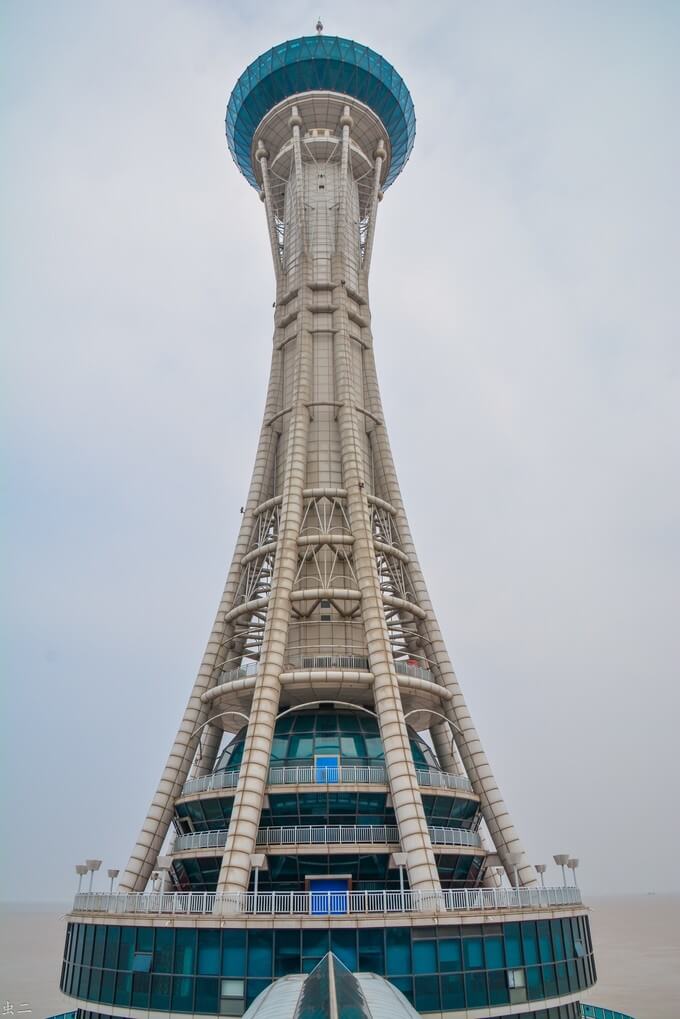 16-story sightseeing tower(146 meters  475 ft)
