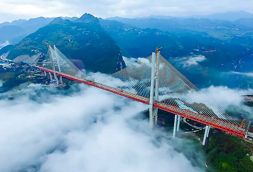 Duge Bridge above the clouds