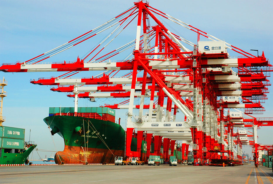 Cranes at Yingkou Port