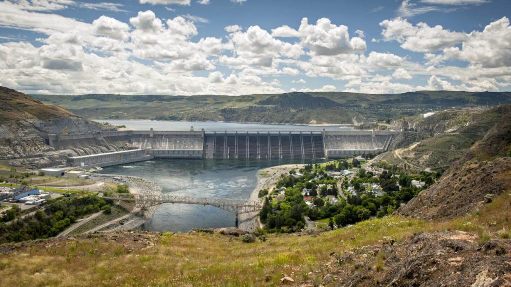 Grand Coulee Dam in good weather