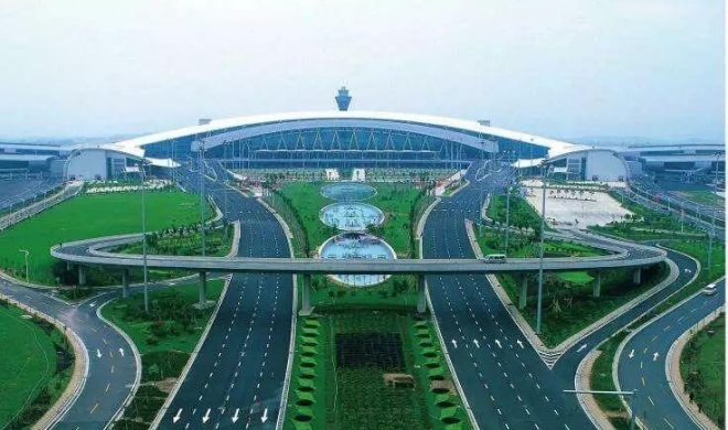 Main entrance of Guangzhou Baiyun International Airport