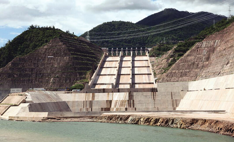 Nuozhadu Dam spillway