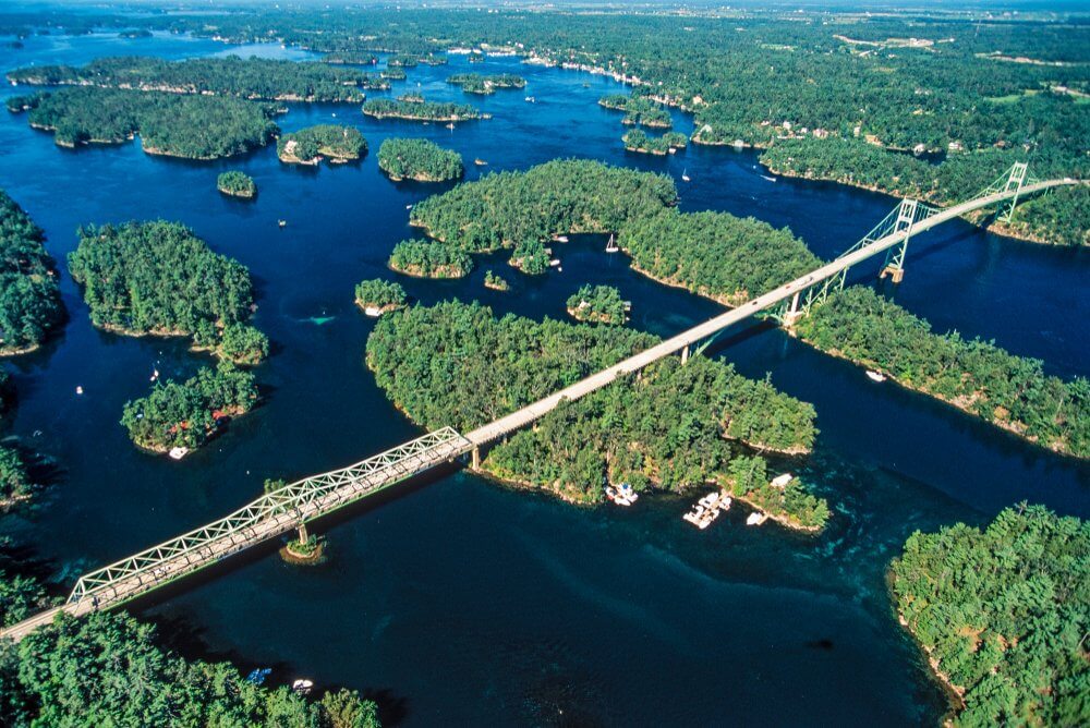 Overview Thousand Islands Bridge