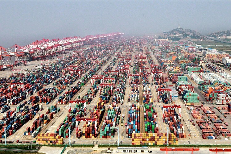 Shanghai Port The world's largest port