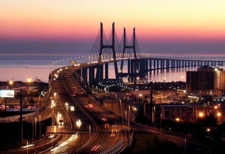 Vasco da Gama Bridge at night