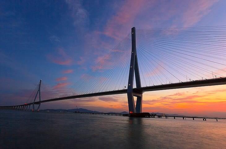 Xiamen Zhangzhou Bridge at dusk